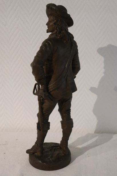 Sujet en régule Mousquetaire, Haut : 39cm...