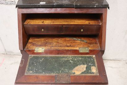 Petit bureau de pente dit 