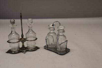 Deux huiliers vinaigriers : l'un CAILAR BAYARD...