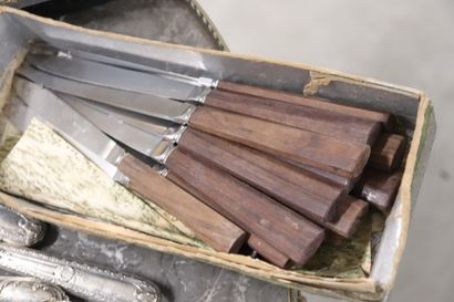 Lot de couverts à découper et couverts de...