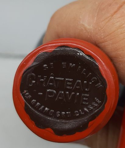 1985 Ch. PAVIE Saint-Émilion, 12 Belles
See...