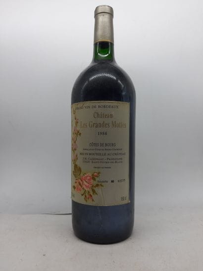 1986 Ch LES GRANDES MOTTES, Côte de Bourg,...