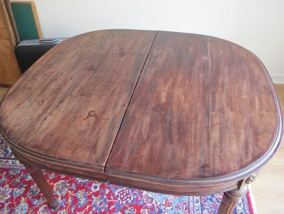 Table de salle à manger en acajou peint à...