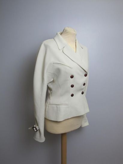 MUGLER
Veste de couleur blanc cassé, deux...