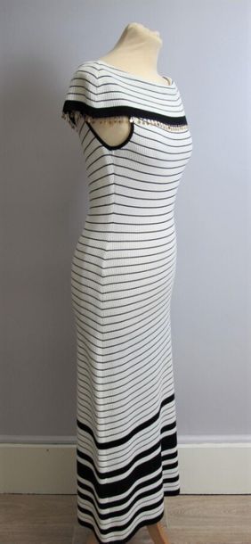 ESCADA
Robe longue sans manche blanche à...