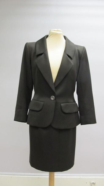 Yves SAINT LAURENT Rive Gauche, circa 1992
Tailleur...