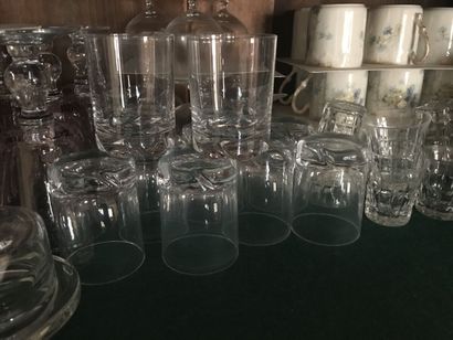 DAUM France 

Dix petits verres en cristal...