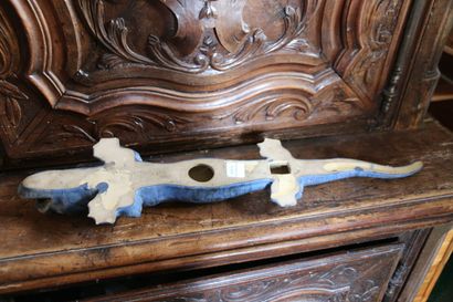 PIERREFONDS

Salamandre en grès émaillé bleu,...