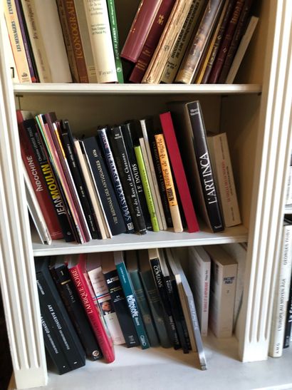 
Livres reliés : monographies, catalogues...