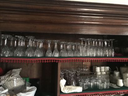 SAINT LOUIS important service de verres en...
