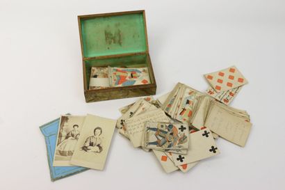 Ensemble de cartes à jouer, gravure et rehauts...