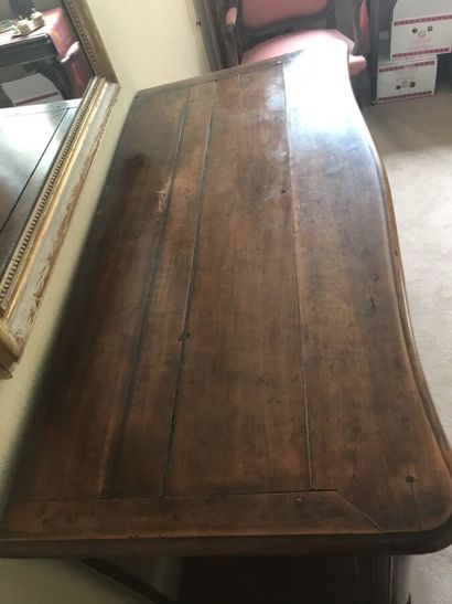 Commode en bois naturel teinté ouvrant par...