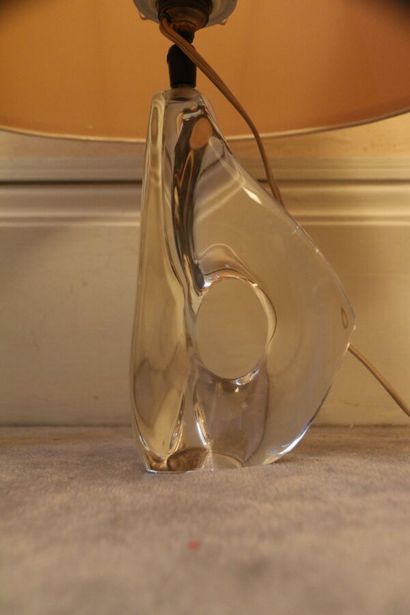 DAUM France

Un pied de lampe en cristal...