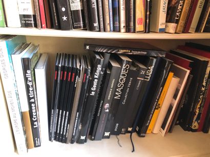 
Livres reliés : monographies, catalogues...