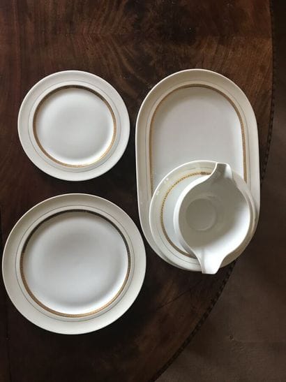 Service de table en porcelaine de limoges...