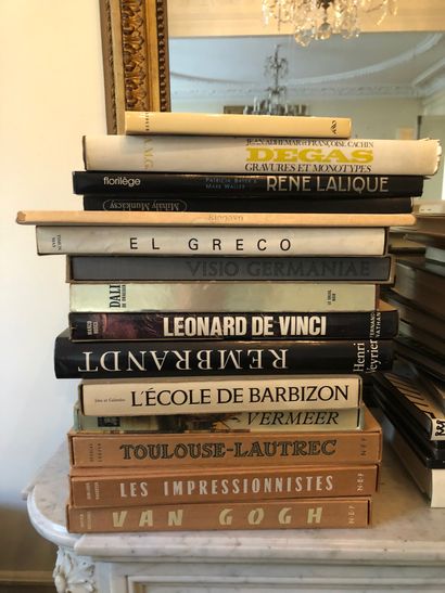 
Livres reliés : monographies, catalogues...