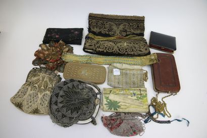 Lot de 10 bourses, pochettes en cuir ou en...