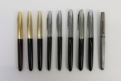 PARKER et DIVERS 

Ensemble de 9 stylos plume,...
