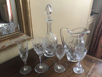 SAINT LOUIS important service de verres en...