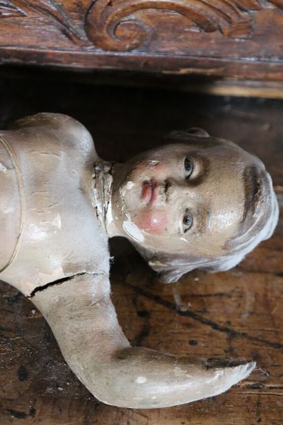 Deux chérubins

En bois sculpté laqué, les...