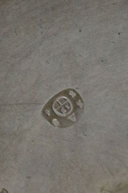 Présentoir à huit petites cuillères en argent...