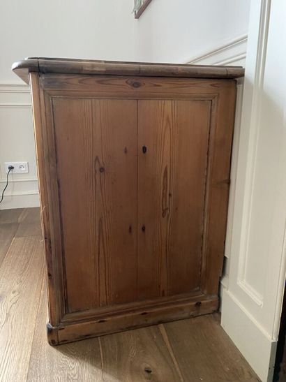 Pitchpin desk with seven drawers and a door...