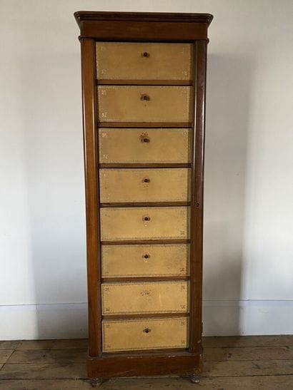 Mahogany and mahogany veneer chest of drawers,...