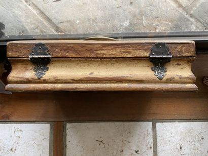 Natural wood box, curved lid. Black cameo...