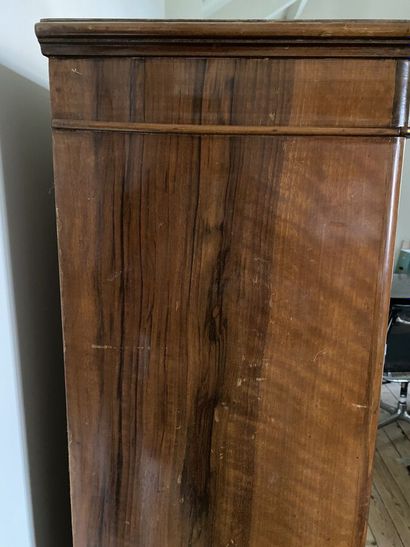 Mahogany and mahogany veneer chest of drawers,...