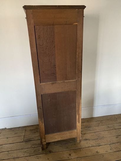 Mahogany and mahogany veneer chest of drawers,...
