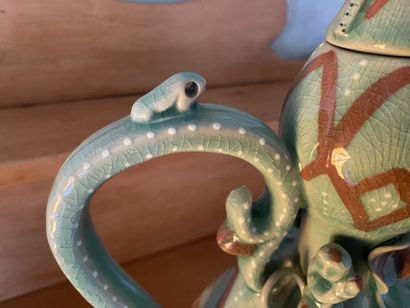 Lot of celadon green cracked porcelain including:...