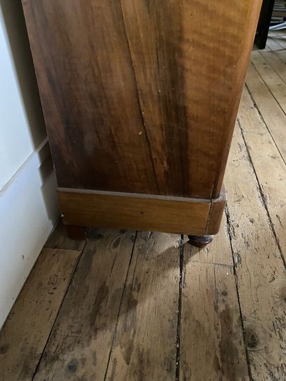 Mahogany and mahogany veneer chest of drawers,...