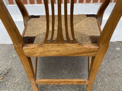 Natural wood commode chair. Straw seat. 19th...