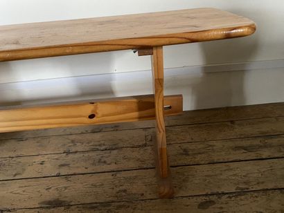 Natural wood bench. 
43 x 112 x 29 cm
(Misses)

COLLECTION...