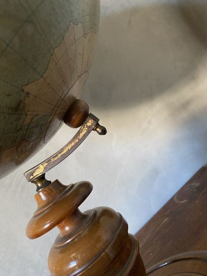 World map. Durchgesehen von HENRY LANGE....