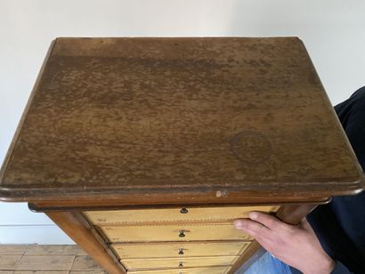 Mahogany and mahogany veneer chest of drawers,...