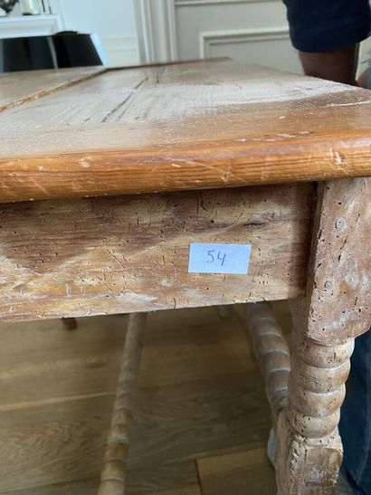 Table in natural wood, legs and struts with...