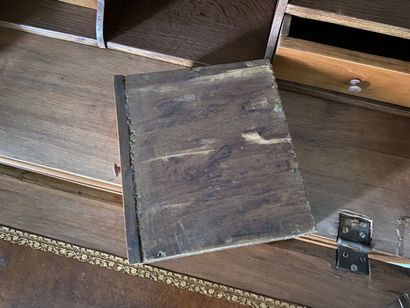 Sloping desk in natural wood, inlaid with...