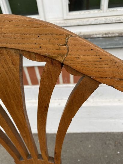 Natural wood commode chair. Straw seat. 19th...