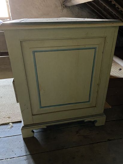 Yellow lacquered wood and green rechampi...