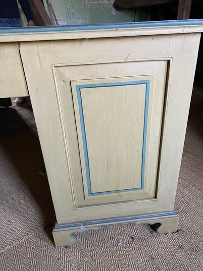 Yellow lacquered wood and green rechampi...