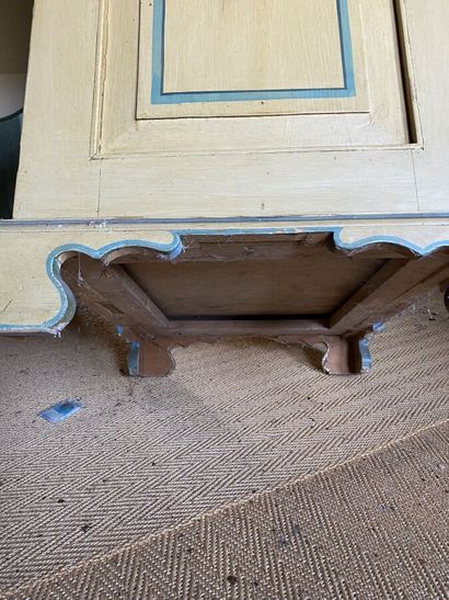Yellow lacquered wood and green rechampi...