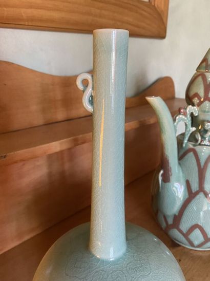 Lot of celadon green cracked porcelain including:...