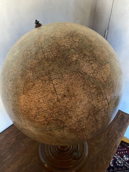World map. Durchgesehen von HENRY LANGE....