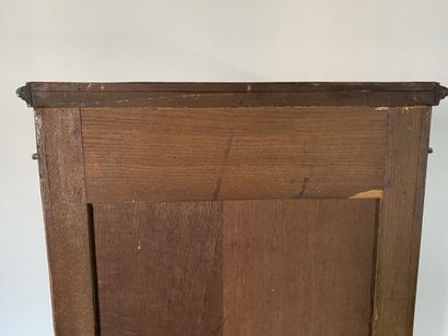 Mahogany and mahogany veneer chest of drawers,...