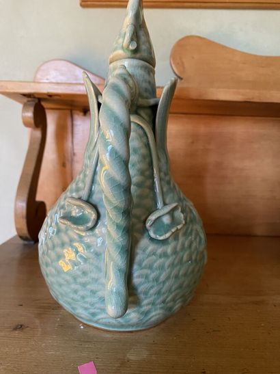 Lot of celadon cracked porcelain including:...