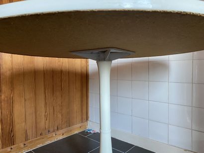 Round table, cream lacquered metal base,...