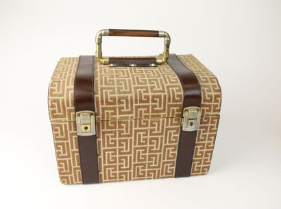 Pierre Balmain (années 1970)
Vanity case...