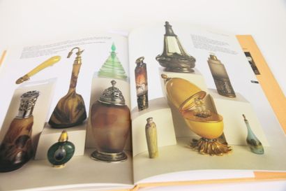 L'Univers des Parfums - Fabienne Pavia -...
