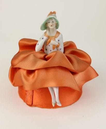 Travail Allemand - (années 1925-1930)
Figurine...